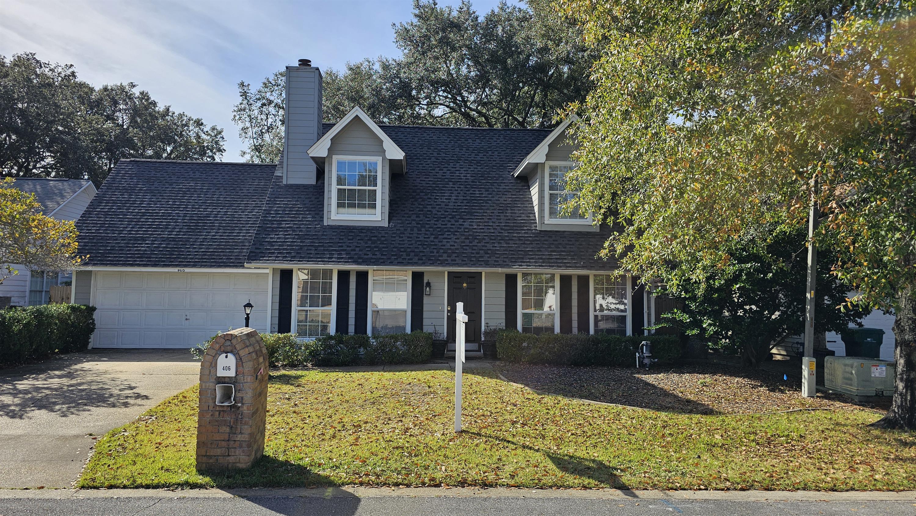 406 Parkwood Place